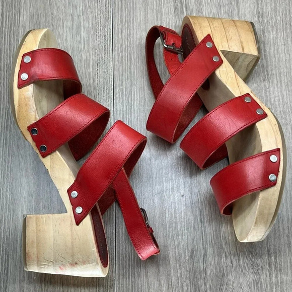 UO Cooperative Sandals Women 7 Gladiator Slingback Wooden Block Heel Leather Red - Picture 7 of 13